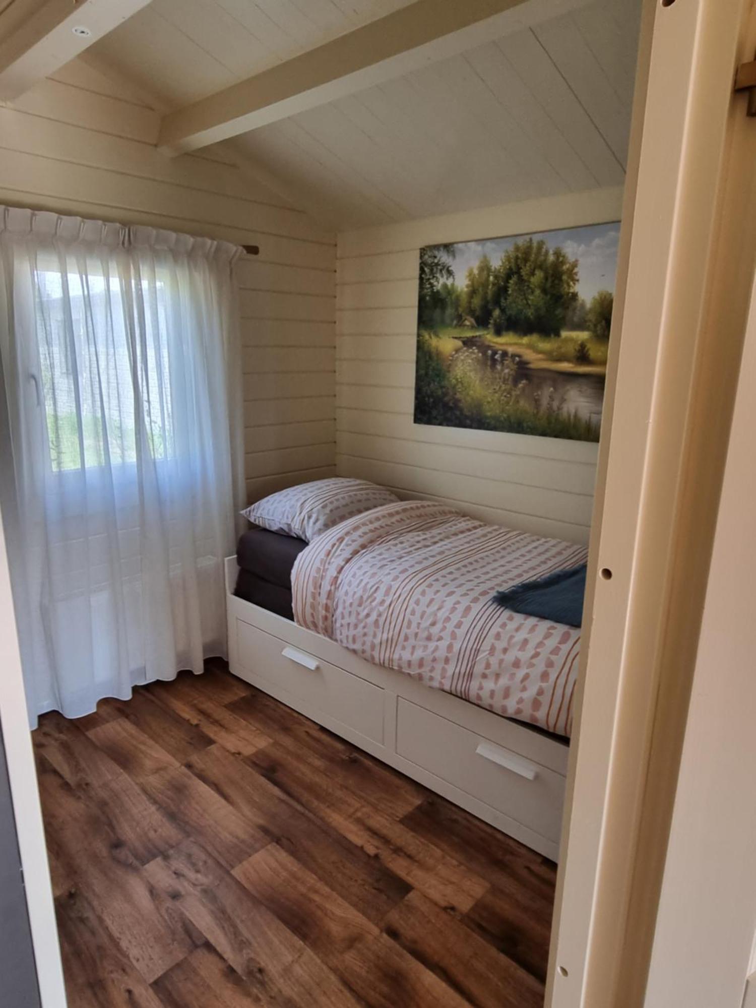 Nieuw - Luxe Blokhut Chalet In Bosrijke Omgeving Anloo Esterno foto